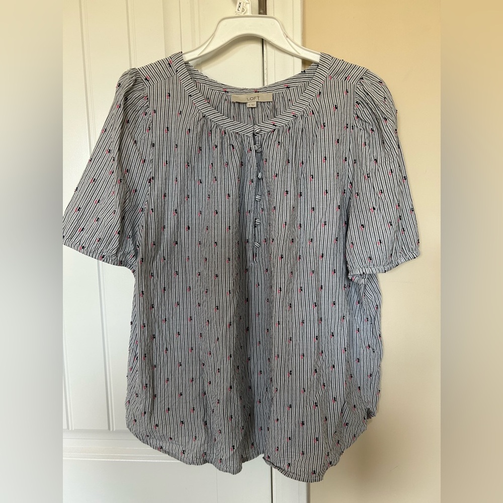 Loft top barely worn
